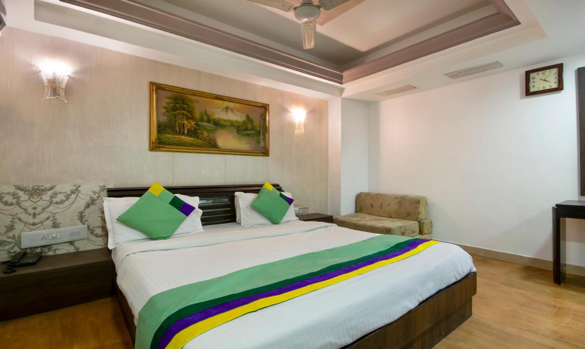 Itsy Hotels Shree Krishna Palace Ахмедабад Экстерьер фото