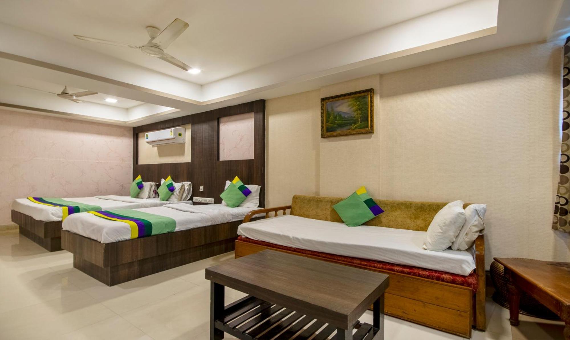 Itsy Hotels Shree Krishna Palace Ахмедабад Экстерьер фото